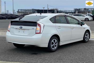 2012 Toyota Prius - Thumbnail