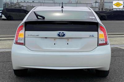 2012 Toyota Prius - Thumbnail