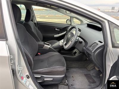 2015 Toyota Prius - Thumbnail