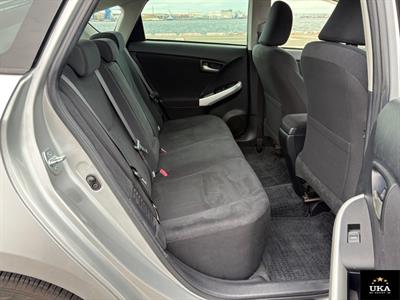 2015 Toyota Prius - Thumbnail