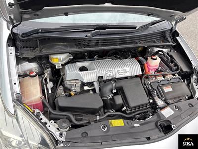 2015 Toyota Prius - Thumbnail