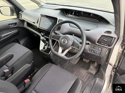 2019 Nissan Serena - Thumbnail