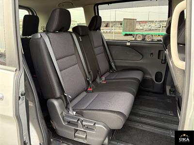 2019 Nissan Serena - Thumbnail