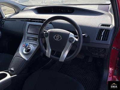 2015 Toyota Prius - Thumbnail