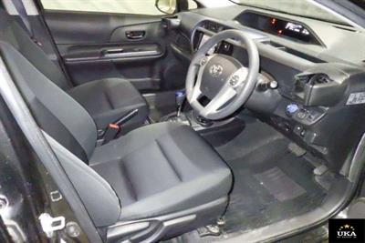 2015 Toyota Aqua - Thumbnail