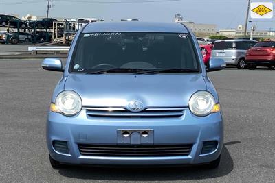 2015 Toyota Sienta - Thumbnail