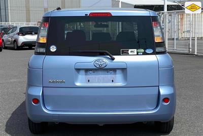 2015 Toyota Sienta - Thumbnail