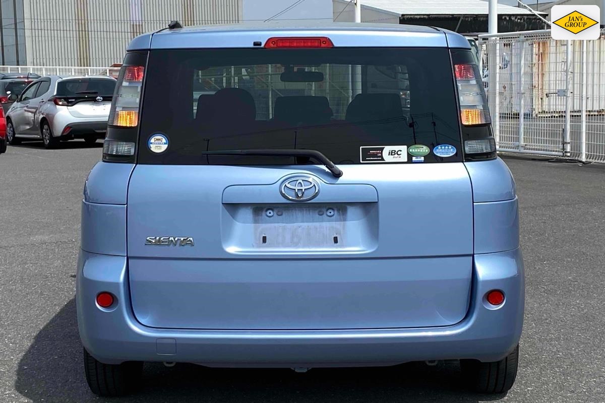 2015 Toyota Sienta