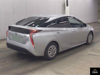 2018 Toyota Prius - Thumbnail