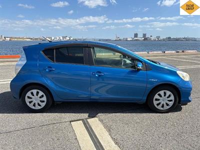 2013 Toyota Aqua - Thumbnail