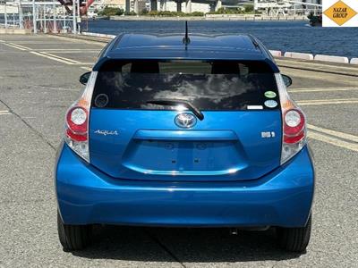 2013 Toyota Aqua - Thumbnail
