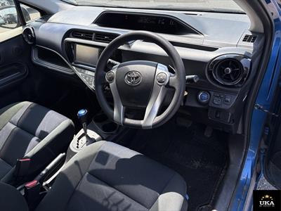 2015 Toyota Aqua - Thumbnail