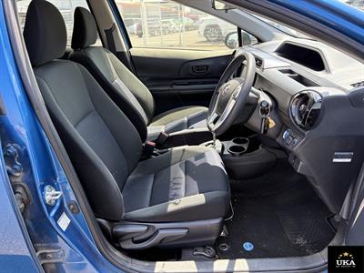 2015 Toyota Aqua - Thumbnail