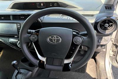 2019 Toyota Aqua - Thumbnail