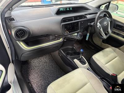 2012 Toyota Aqua - Thumbnail