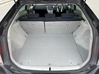 2015 Toyota Prius - Thumbnail