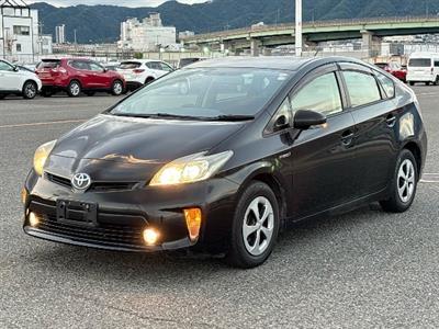 2015 Toyota Prius - Thumbnail