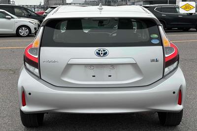 2020 Toyota Aqua - Thumbnail