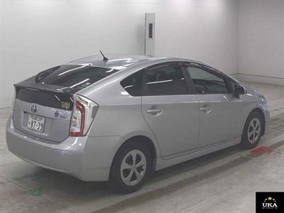 2014 Toyota Prius - Thumbnail