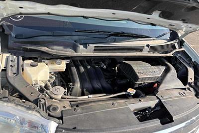 2013 Nissan Serena - Thumbnail