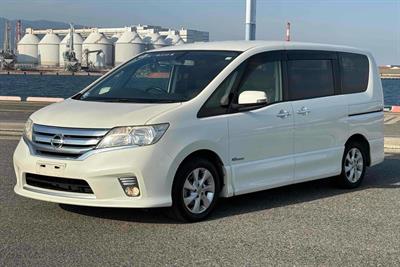 2013 Nissan Serena - Thumbnail