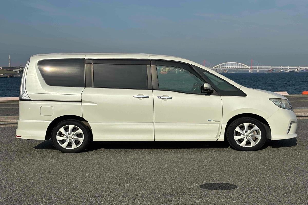 2013 Nissan Serena