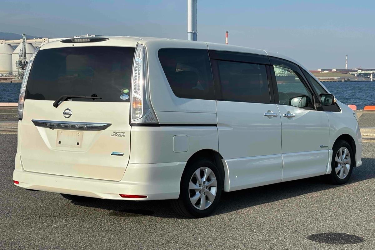 2013 Nissan Serena