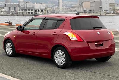2014 Suzuki Swift - Thumbnail