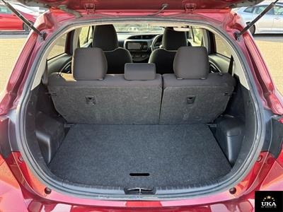 2017 Toyota Vitz - Thumbnail