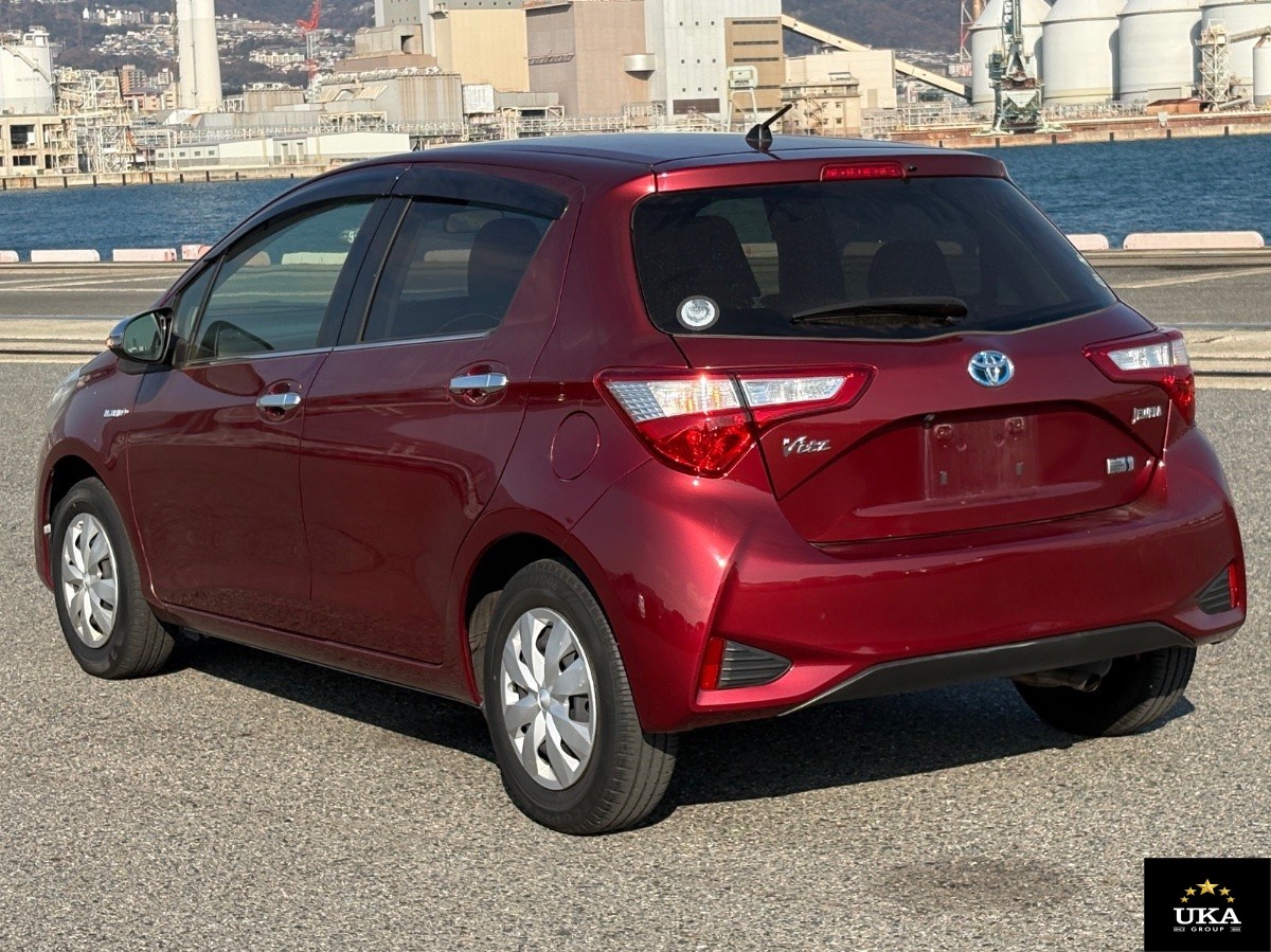 2017 Toyota Vitz