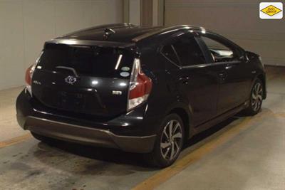 2015 Toyota Aqua - Thumbnail