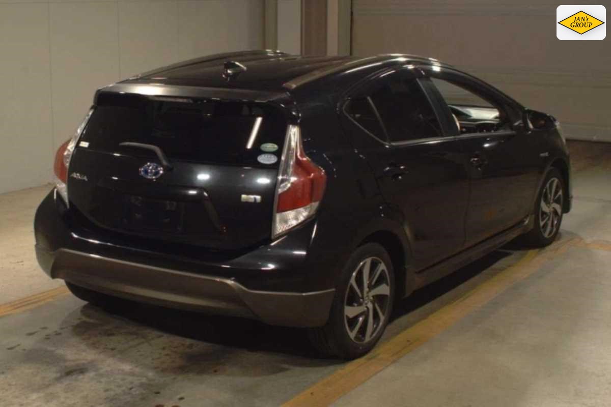 2015 Toyota Aqua