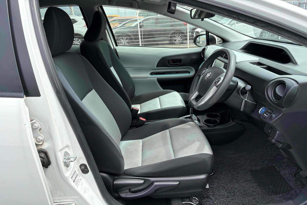 2013 Toyota Aqua