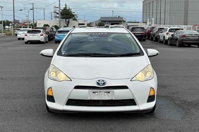2013 Toyota Aqua - Thumbnail