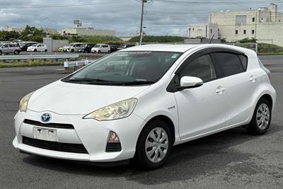 2013 Toyota Aqua - Thumbnail
