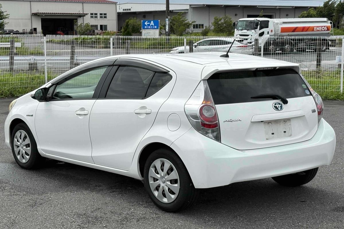 2013 Toyota Aqua