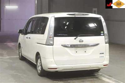 2014 Nissan Serena - Thumbnail