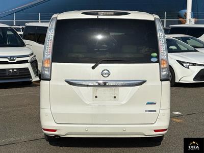 2014 Nissan Serena - Thumbnail
