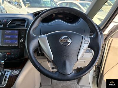 2014 Nissan Serena - Thumbnail