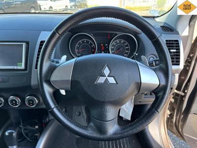 2012 Mitsubishi Outlander - Thumbnail
