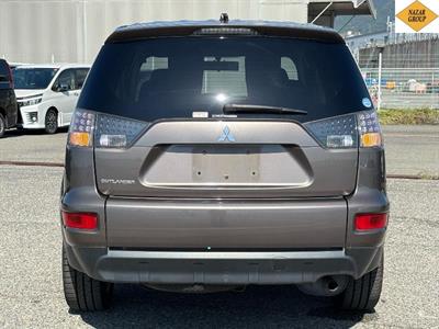 2012 Mitsubishi Outlander - Thumbnail