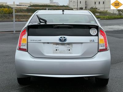 2013 Toyota Prius - Thumbnail