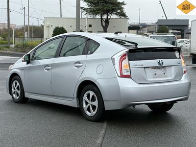 2013 Toyota Prius - Thumbnail