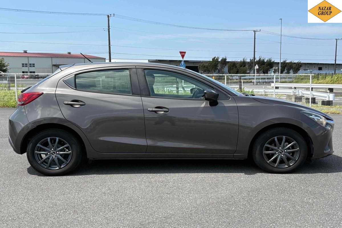 2016 Mazda Demio