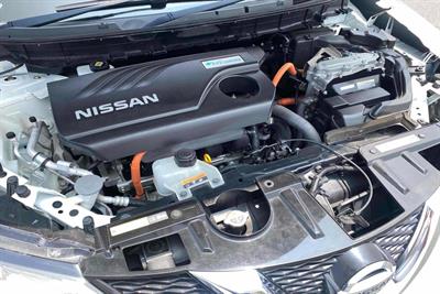 2017 Nissan X-Trail - Thumbnail