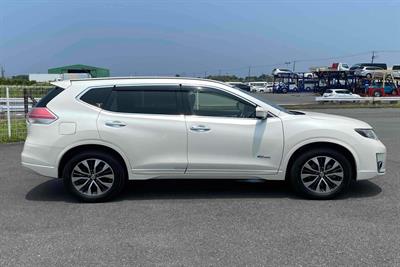 2017 Nissan X-Trail - Thumbnail