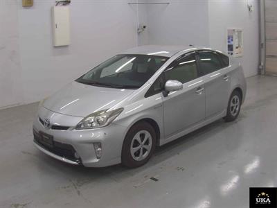 2013 Toyota Prius - Thumbnail