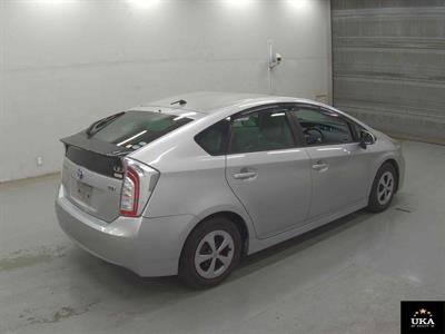 2013 Toyota Prius - Thumbnail