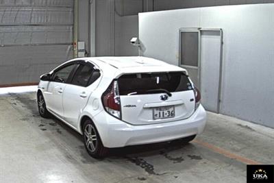 2015 Toyota Aqua - Thumbnail