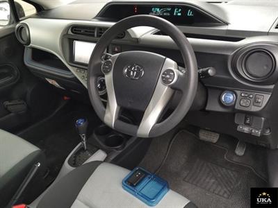 2014 Toyota Aqua - Thumbnail